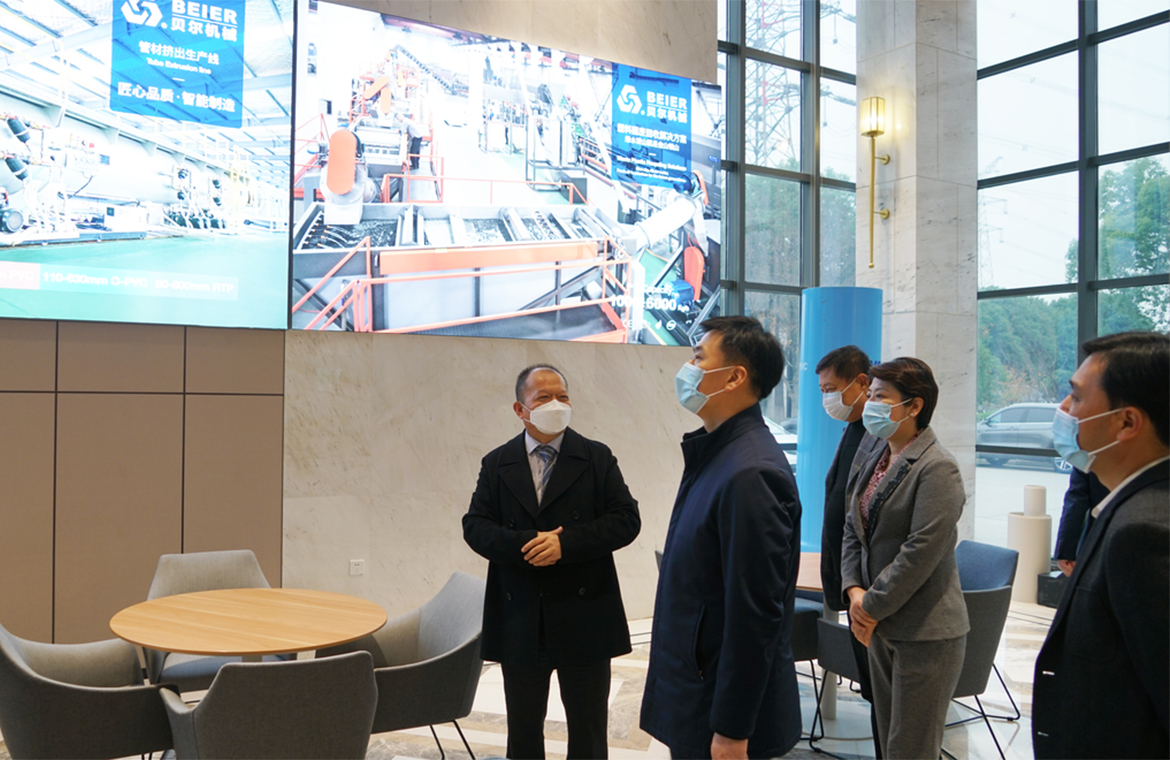 張家港市領(lǐng)導蒞臨貝爾機械調(diào)研指導